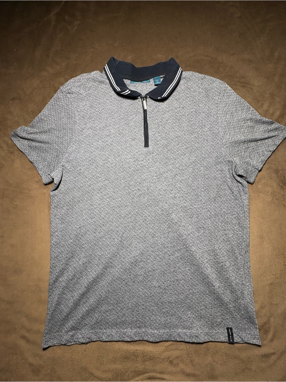 Perry Ellis textured quarter zip polo - Size Large👕